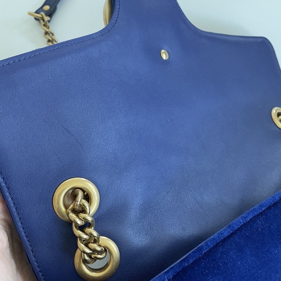 GUCCI | MARMONT MED. VELVET BAG | BLUE - Picture 3 of 14